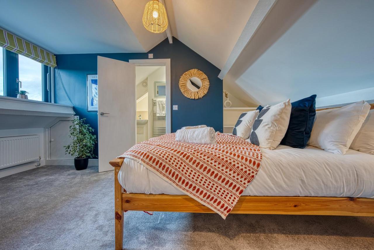 Ashcroft Loft By Timeless Stays - Stunning 3 Bedroom, 2 Bathrooms, Charming Central Apartment Featuring A Balcony Cirencester Eksteriør billede