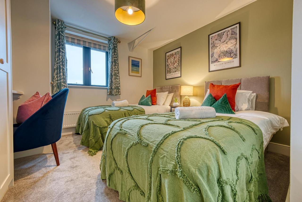 Ashcroft Loft By Timeless Stays - Stunning 3 Bedroom, 2 Bathrooms, Charming Central Apartment Featuring A Balcony Cirencester Eksteriør billede