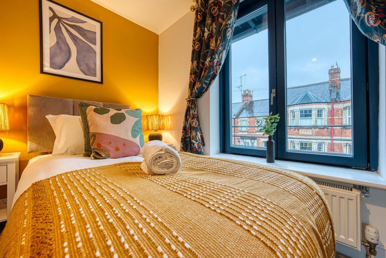 Ashcroft Loft By Timeless Stays - Stunning 3 Bedroom, 2 Bathrooms, Charming Central Apartment Featuring A Balcony Cirencester Eksteriør billede