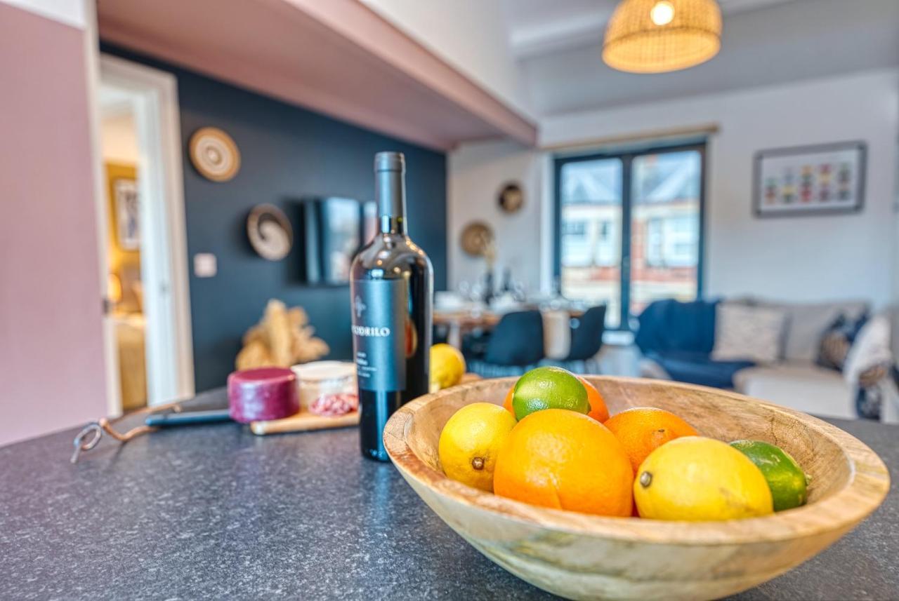 Ashcroft Loft By Timeless Stays - Stunning 3 Bedroom, 2 Bathrooms, Charming Central Apartment Featuring A Balcony Cirencester Eksteriør billede